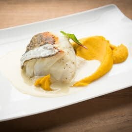 Gebakken Kabeljauw met blanke botersaus en pompoenmousseline