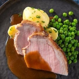 Gebraiseerde varkenscarré met tijmjus