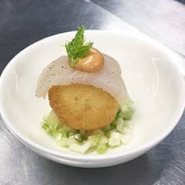 Brandadekroket, venkel, gepekelde schelvis, paprikamayonaise