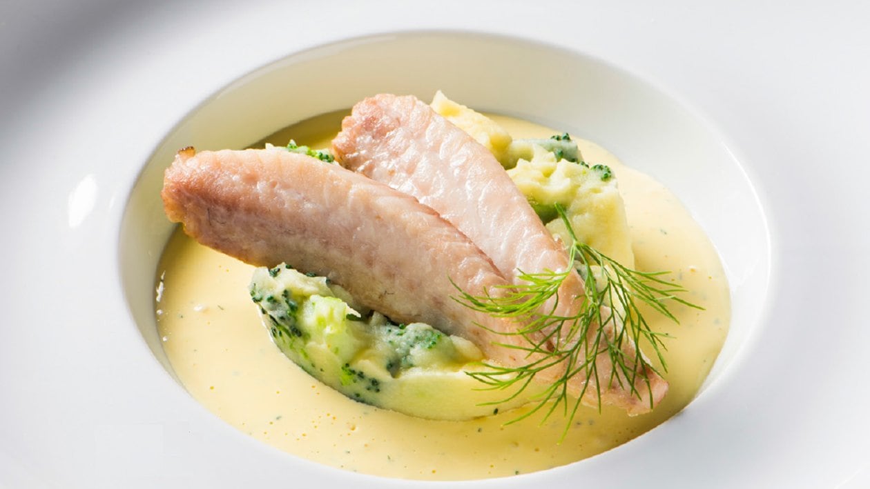 Makreelfilet met dille, broccolipuree en mousselinesaus – - Recept 