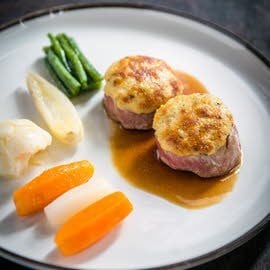 Filet pure de porc avec sauce brun et purée à l’ancienne