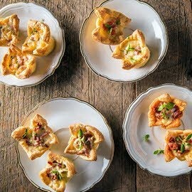 Hapjes in bladerdeegjes