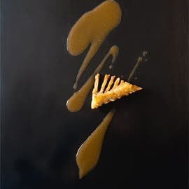 Jus aux arêtes de turbot torréfiées