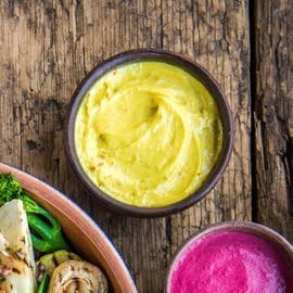 Mayonnaise aux oignons frits et au curry