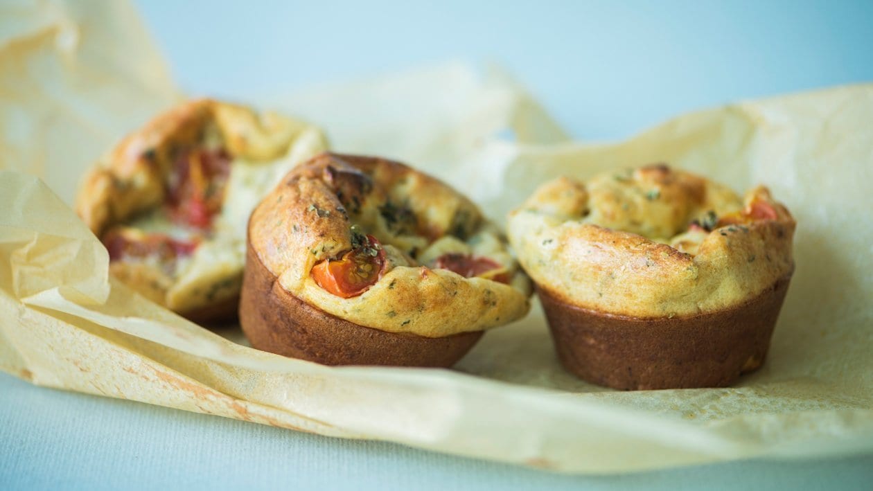Muffin met tomaat en mozzarella – - Recept 