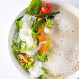 Nage de légumes primeurs croquants