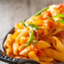 Penne met zoete aardappel en dragon