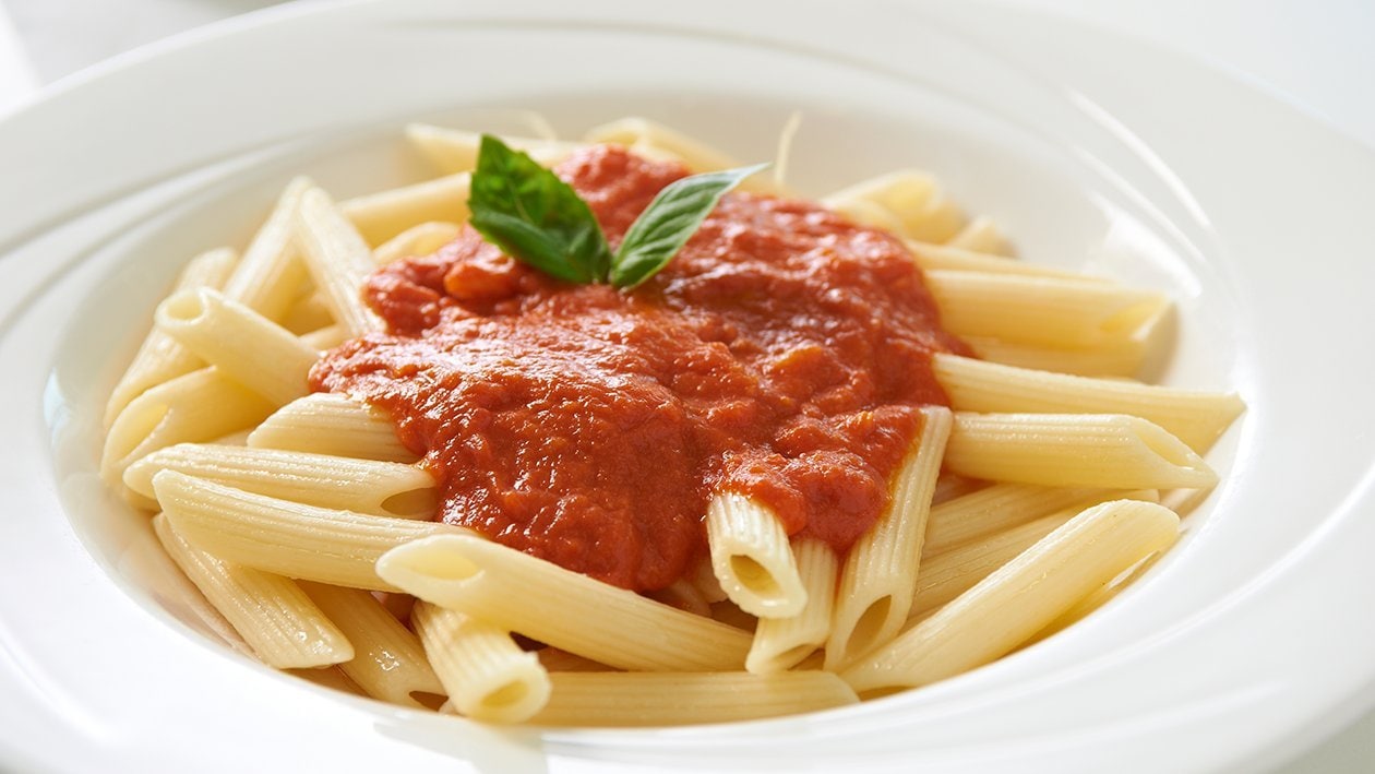 Poulet, sauce crémeuse tomate et basilic – - Recette