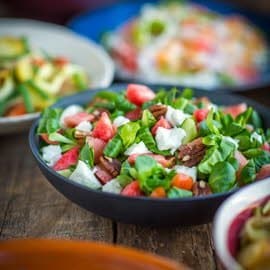 Salade estivale à la pastèque et à la mâche