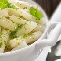 Salsifis à la crème, à l’ail et aux fines herbes