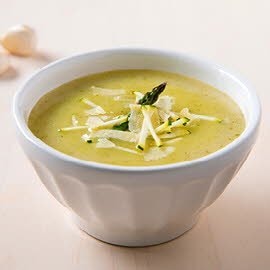 Soupe aux asperges vertes et à la courgette, pommes de terre, parmesan