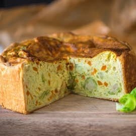 Tarte aux choux de Bruxelles, aux carottes et aux pommes de terre