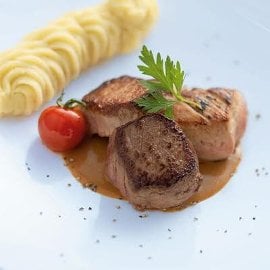 Tournedos de porc avec une sauce vin rouge au poivre