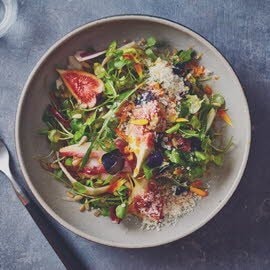 Vijgen met bittere sla en Parmezaanse kaas