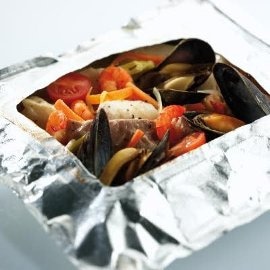 Salade chaude de poisson en papillote