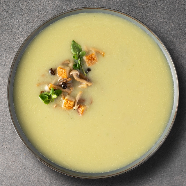 Soupe de courgettes aux champignons des bois