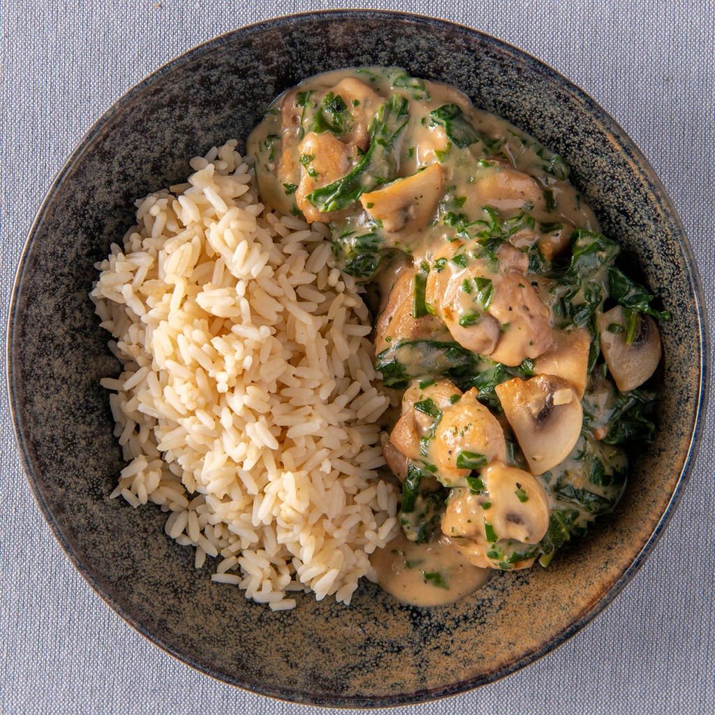 Râgout de poulet veggie, champignons épinards et riz