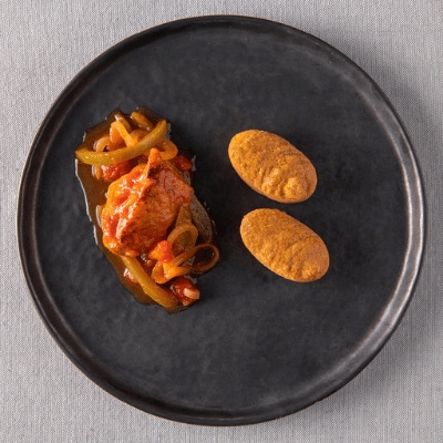 Stoofpot met kipfilet, tomaten en paprika als fingerfood