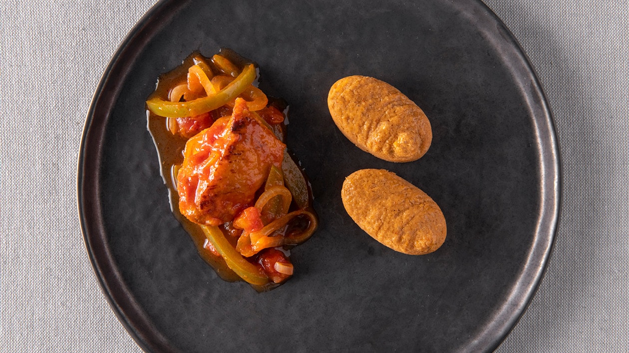 Stoofpot met kipfilet, tomaten en paprika als fingerfood – - Recept 