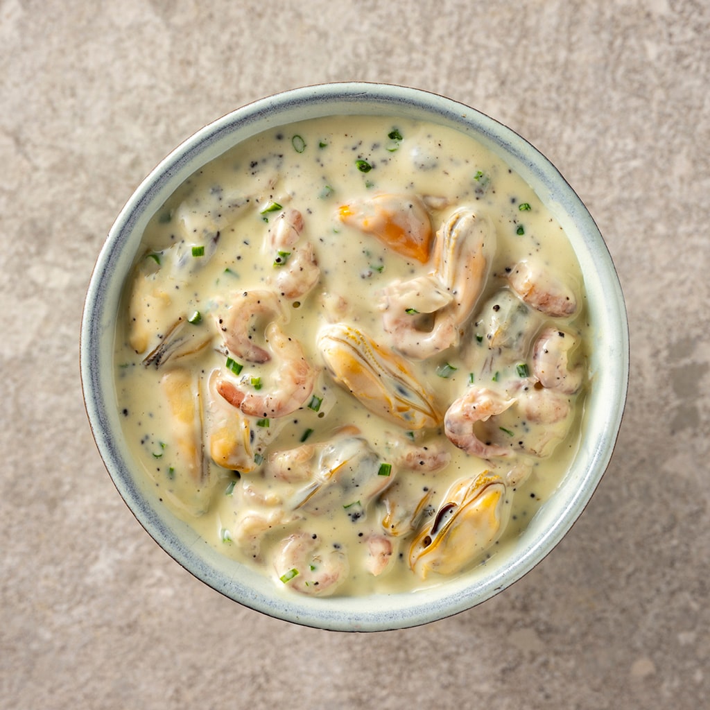 Sauce aux truffes agrémentée de moules et crevettes