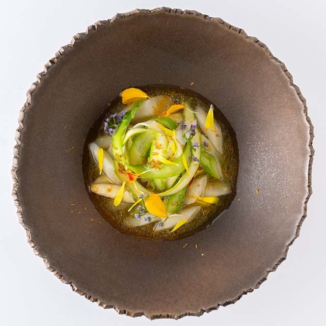 Salade douce aux asperges blanches et vertes