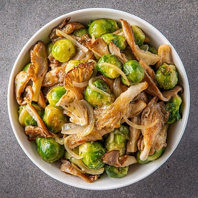 Spruitjes met oesterzwammen