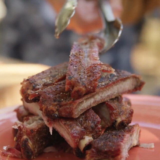 Ribbetjes voorbereiden en roken met Tuffy Stone