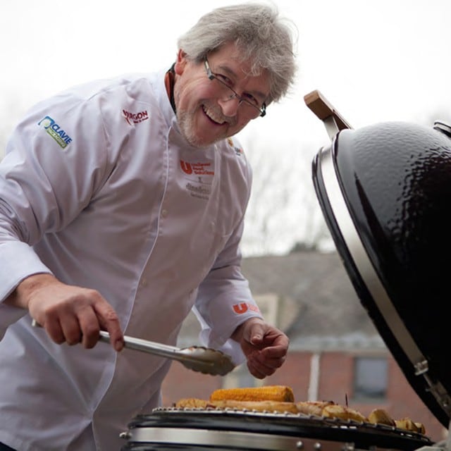 Pierre Hacha, de BBQ-man legt de nieuwste trends op de rooster
