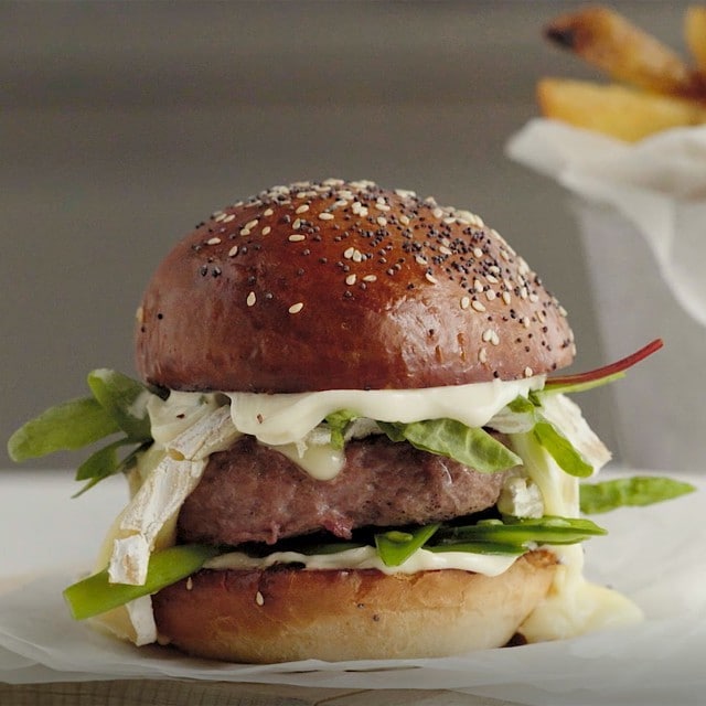 Lamsburger met Hellmann's Real Mayonaise