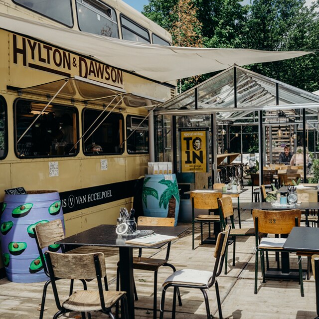 The ultimate streetfoodschoolbus